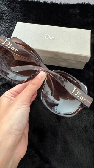 แว่นตากันแดด คริสเตียน ดิออร์Christian Dior Sunglasses รูปที่ 2