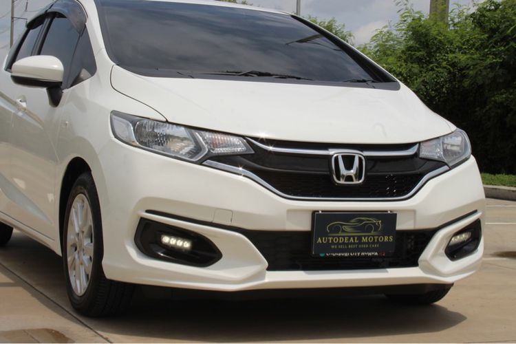 Honda Jazz 2022 1.5 V i-VTEC Sedan เบนซิน ไม่ติดแก๊ส เกียร์อัตโนมัติ ขาว รูปที่ 4