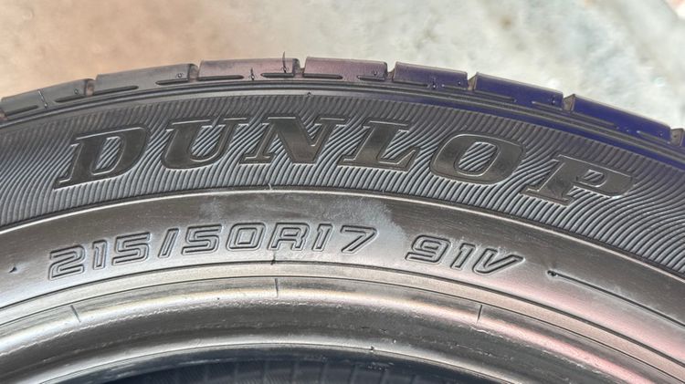 ยางเปอร์เซ็น Dunlop 215 30 ปี2023 รูปที่ 3