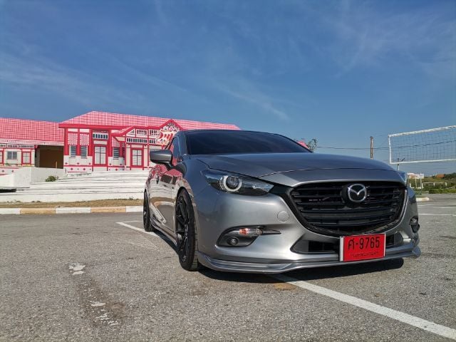Mazda Mazda3 2019 2.0 S Sedan เบนซิน ไม่ติดแก๊ส เกียร์อัตโนมัติ เทา