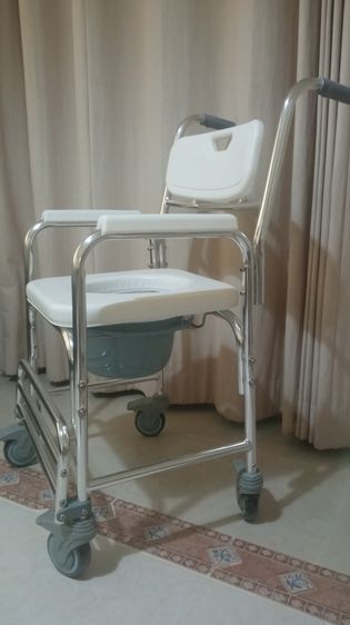 รถเข็นเก้าอี้อาบน้ำสำหรับผู้ป่วย และผู้สูงอายุ สินค้าใหม่ ราคาพิเศษ(ไม่เคยใช้งาน) เก้าอี้ใหม่ ยังไม่เคยใช้งานค่ะ ขนาดเก้า  รูปที่ 4