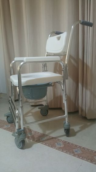 รถเข็นเก้าอี้อาบน้ำสำหรับผู้ป่วย และผู้สูงอายุ สินค้าใหม่ ราคาพิเศษ(ไม่เคยใช้งาน) เก้าอี้ใหม่ ยังไม่เคยใช้งานค่ะ ขนาดเก้า  รูปที่ 6