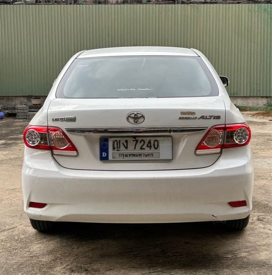 Toyota Corolla 2010 1.6 Sedan เบนซิน ไม่ติดแก๊ส เกียร์อัตโนมัติ ขาว รูปที่ 2