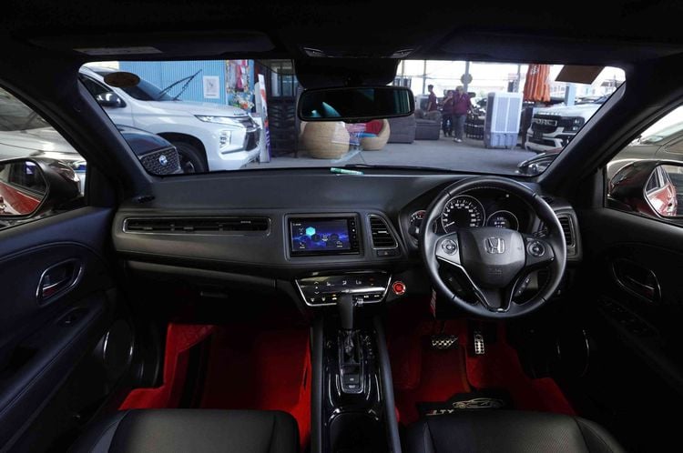 Honda HR-V 2018 1.8 RS Utility-car เบนซิน เกียร์อัตโนมัติ แดง รูปที่ 4