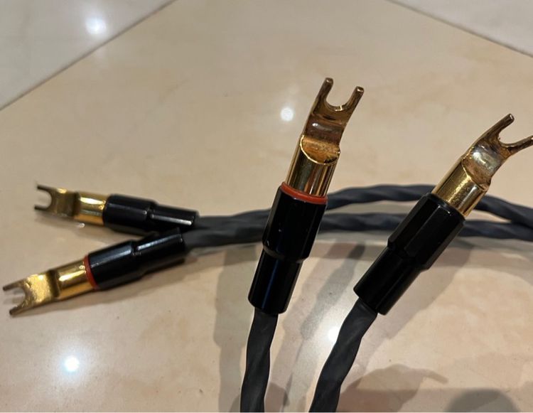 ขายสายลำโพงไฮเอนด์แบรนด์ดังเสียงดี Transparent MusicWave Reference Bi Wire 3 เมตร Speaker cables USA 🇺🇸 สภาพดี ส่งฟรึ รูปที่ 4