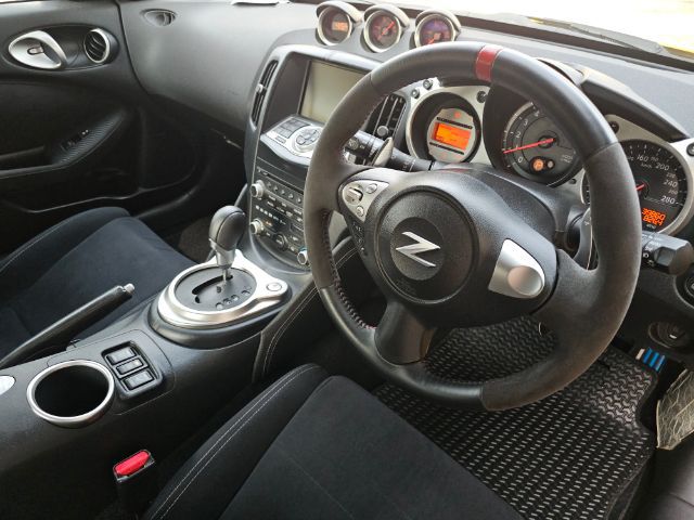 Nissan 370Z 2011 3.7 Sedan เบนซิน ไม่ติดแก๊ส เกียร์อัตโนมัติ เหลือง รูปที่ 4