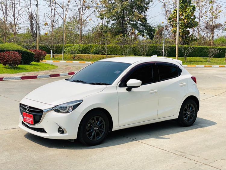 Mazda Mazda 2 2019 1.3 High Connect Sedan เบนซิน ไม่ติดแก๊ส เกียร์อัตโนมัติ ขาว รูปที่ 3
