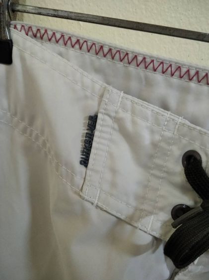 กางเกง Quiksilver ขาว  รอบอก 36 ยาว 24  สภาพดีไม่มีขาด  ตำหนิมีคราบเหลืองเป็นบางจุด รูปที่ 4