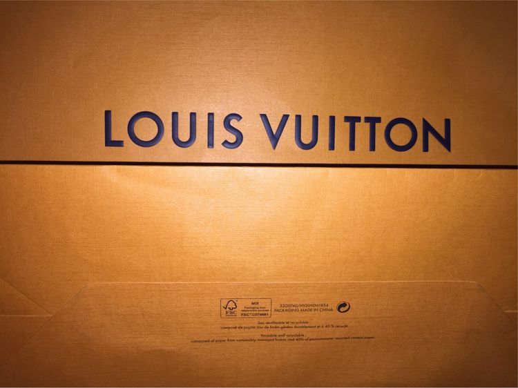 Louis Vuitton Vertical Trunk Pochette In Monogram Canvas And Black Calf Leather รูปที่ 12