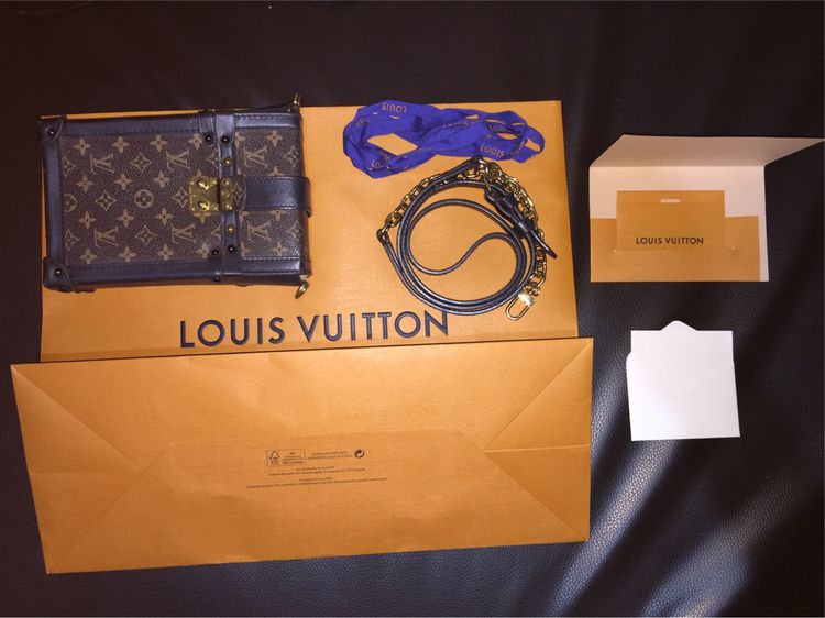 Louis Vuitton Vertical Trunk Pochette In Monogram Canvas And Black Calf Leather รูปที่ 15