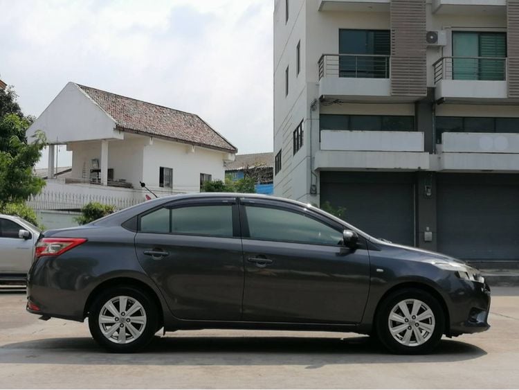 Toyota Vios 2013 1.5 E Sedan เบนซิน ไม่ติดแก๊ส เกียร์อัตโนมัติ เทา รูปที่ 3