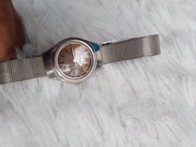 นาฬิกา Seiko ผู้หญิง สายสแตนเลส แบบเรียบ คลาสสิก ขายเป็นอะไหล่ หรือ เพื่อซ่อม รูปที่ 2