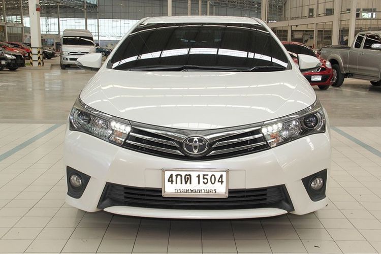 Toyota Altis 2015 1.8 V Sedan เบนซิน ไม่ติดแก๊ส เกียร์อัตโนมัติ ขาว รูปที่ 2
