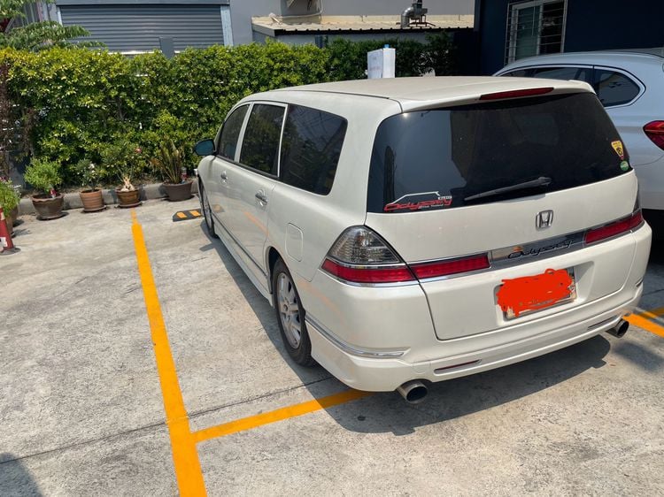 รถ Honda Odyssey 2.4 EL สี ขาว