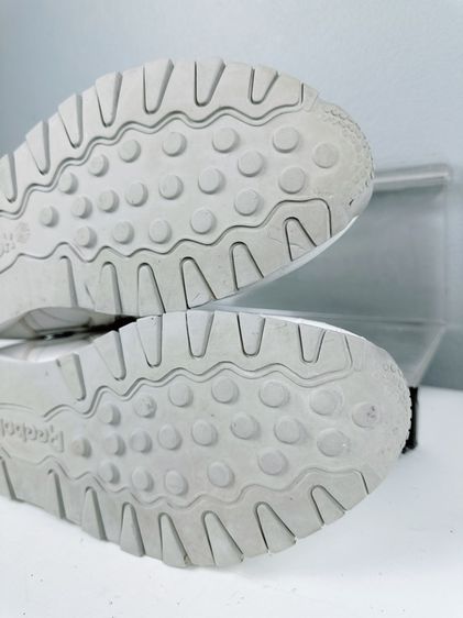 รองเท้า Reebok Sz.10.5us44eu28.5cm รุ่นClassic Leather สีขาวล้วน มีเปื้อนนิดหน่อย สภาพสวย ไม่ขาดซ่อม ใส่เที่ยวหล่อ รูปที่ 6