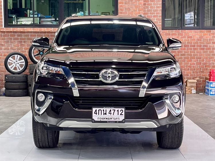Toyota Fortuner 2015 2.8 V Utility-car ดีเซล ไม่ติดแก๊ส เกียร์อัตโนมัติ น้ำตาล รูปที่ 2