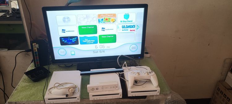 Nintendo อื่นๆ เชื่อมต่อไร้สายได้ Wii เครื่องเกมส์ 3ชุด 1650