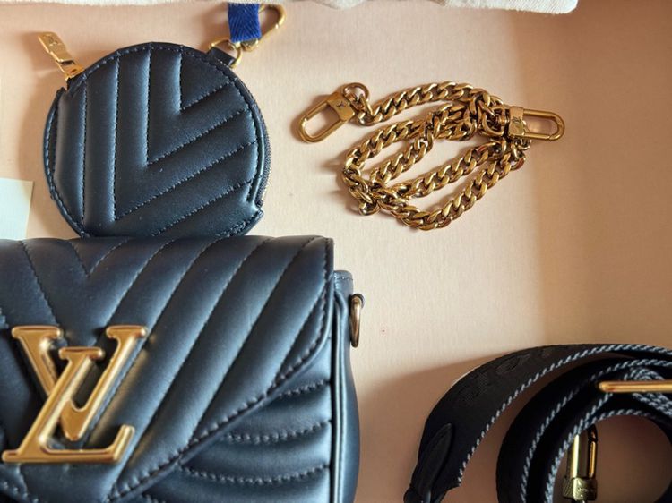 Louis Vuitton New Wave Multi Pochette Bag  รูปที่ 7
