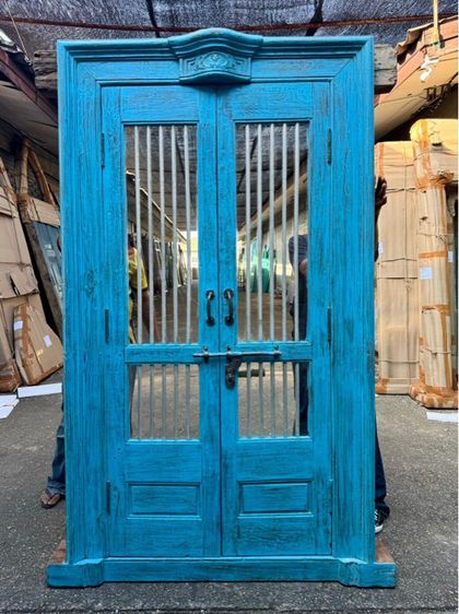 ประตูไม้สีฟ้ากระจกใสเหล็กกลึง รูปที่ 11