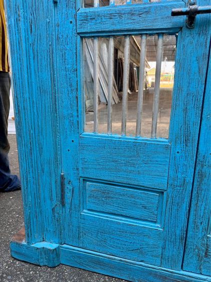 ประตูไม้สีฟ้ากระจกใสเหล็กกลึง รูปที่ 16