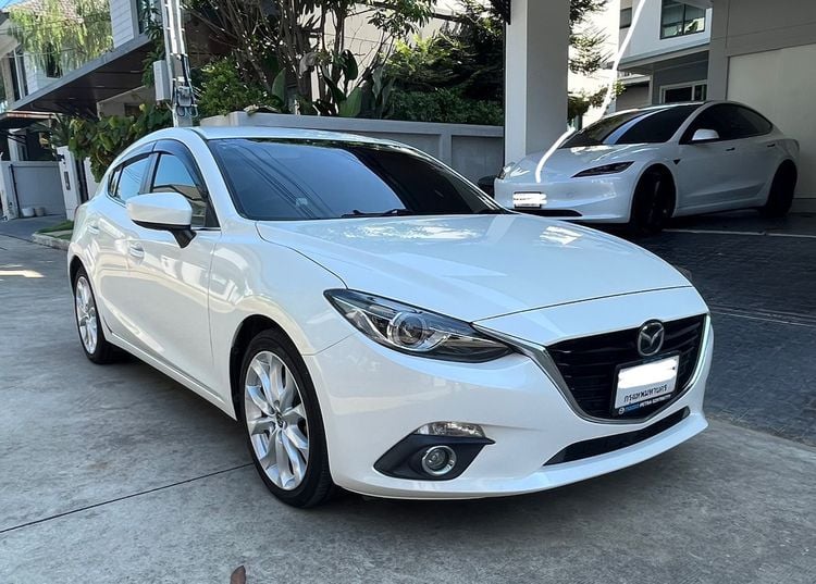 Mazda Mazda3 2015 2.0 S Sports Sedan เบนซิน ไม่ติดแก๊ส เกียร์อัตโนมัติ ขาว รูปที่ 4