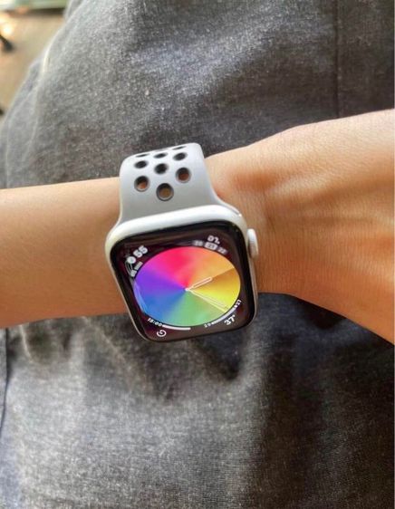 Apple Watch SE Gen NiKE  GPS 40mm สีsilverมือ2สภาพสวยดีสายแท้ครบกล่อง รับเทินรับบัตรเครดิตจ้า รูปที่ 2
