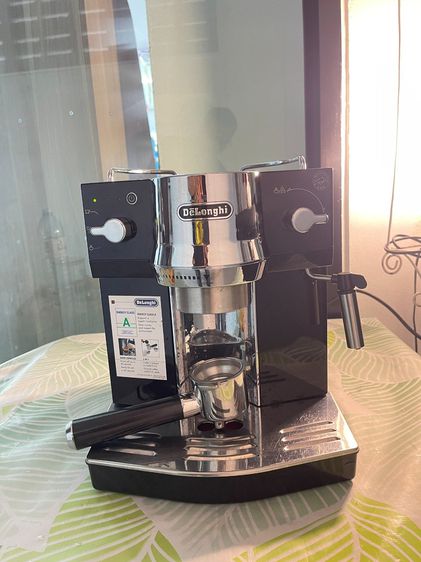 อุปกรณ์ร้านกาแฟ เครื่องชงกาแฟสดเอสเพรซโซ De'Longhi รุ่น EC820.B 1401-EC820-0154