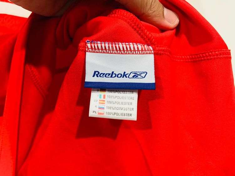เสื้อฟุตบอลทีม LIVERPOOL แท้ 💯 size UK M ขนาด อก 21 ยาว 27.5 นิ้ว สภาพดี ทรงสวย สีแดงสด หายากน่าสะสมครับ รูปที่ 5