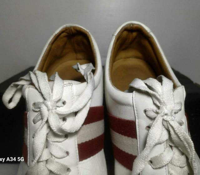 BALLY Sneakers 7.5US 40EU(25.5cm) Original Made in Switzerland ของแท้ มือ 2 สภาพยังใช้งานได้ดี, รองเท้า BALLY หนังแท้ มีรอยขีดข่วนเล็กน้อย รูปที่ 7