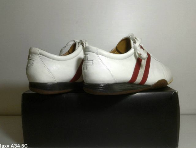 BALLY Sneakers 7.5US 40EU(25.5cm) Original Made in Switzerland ของแท้ มือ 2 สภาพยังใช้งานได้ดี, รองเท้า BALLY หนังแท้ มีรอยขีดข่วนเล็กน้อย รูปที่ 12