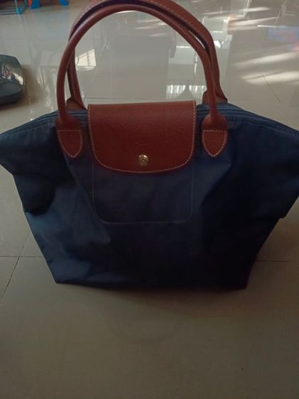 กระเป๋าสะพายสีเทา ยี่ห้อ Longchamp รูปที่ 2