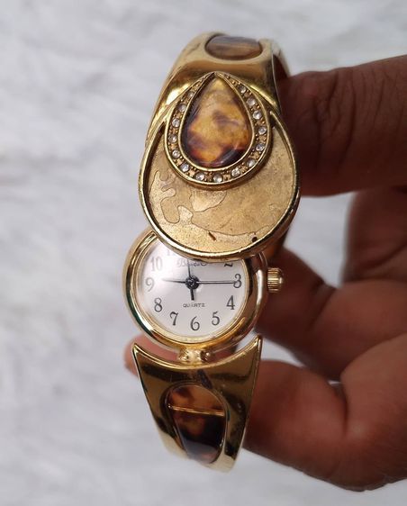 นาฬิกาญี่ปุ่น Bouquet แบบกำไลข้อมือ สีทอง สไตล์วินเทจ ขายเป็นอะไหล่ หรือ เพื่อซ่อม รูปที่ 2