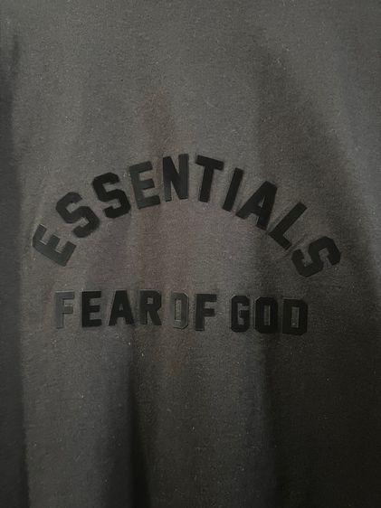 fear of god essentials tee jet black ss23 รูปที่ 2