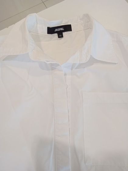 Jaspal white shirt size XS อก 38 ยาว 17 หน้า 20 หลัง แขนยาว 21 ไหล่กว้าง 6 นิ้ว เสื้อผู้หญิงคอปก แขนยาว มีกระเป๋าที่อกซ้าย กระดุมหน้า รูปที่ 13