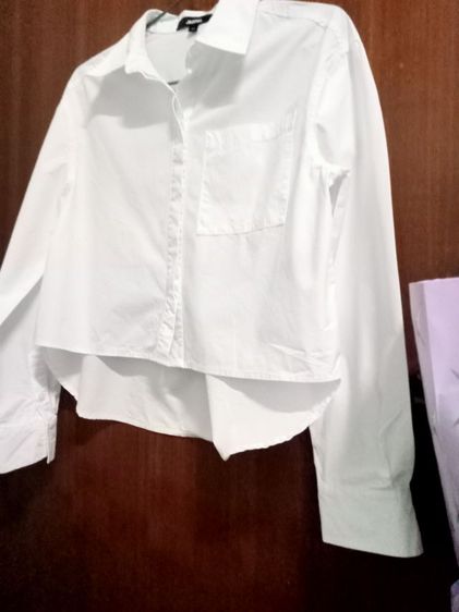 Jaspal white shirt size XS อก 38 ยาว 17 หน้า 20 หลัง แขนยาว 21 ไหล่กว้าง 6 นิ้ว เสื้อผู้หญิงคอปก แขนยาว มีกระเป๋าที่อกซ้าย กระดุมหน้า รูปที่ 8