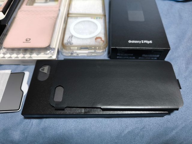 ขายกล่อง Galaxy Z Flip5 กระเป๋า เคส รูปที่ 3