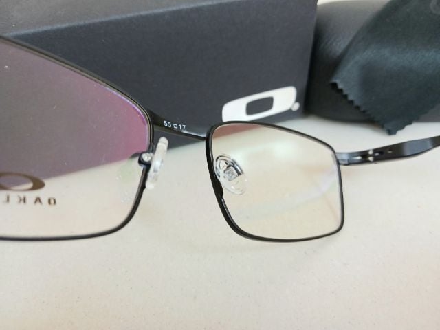 กรอบแว่นตา Oakley Titanium Black  รูปที่ 8