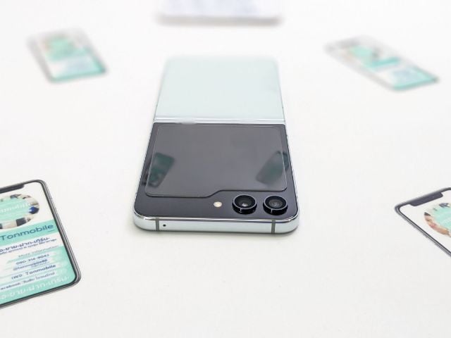 ขาย  เทิร์น Samsung Galaxy Z Flip 5 Mint 256 GB ศูนย์ไทย ประกันยาว มี Samsung Care 1 ปี อุปกรณ์ครบยกกล่อง ขาดสายชาร์จ เพียง 18,990 บาท รูปที่ 9