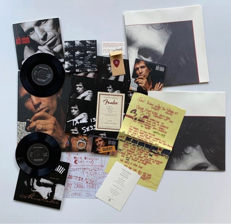 ขายแผ่นเสียง LP set Wood Case  Keith Richards Talk Is Cheap Numbered Limited Edition 180g. Real wood Super rare Vinyl Lp ส่งฟรี รูปที่ 2