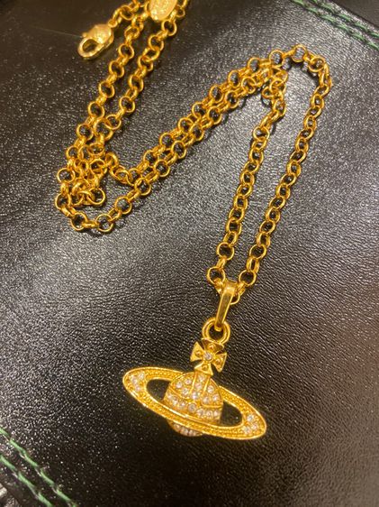 Vivienne Westwood Necklace mini Bas relief gold   ขายเพราะไม่ค่อยได้ใส่ สนใจลดได้ค่ะ 0980838858 รูปที่ 2