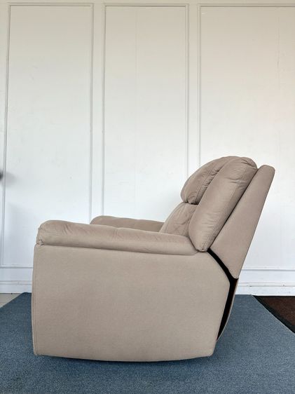เก้าอี้อาร์มแชร์ แบรนด์ CUSHY เบาะผ้าสีเบจ รูปที่ 5