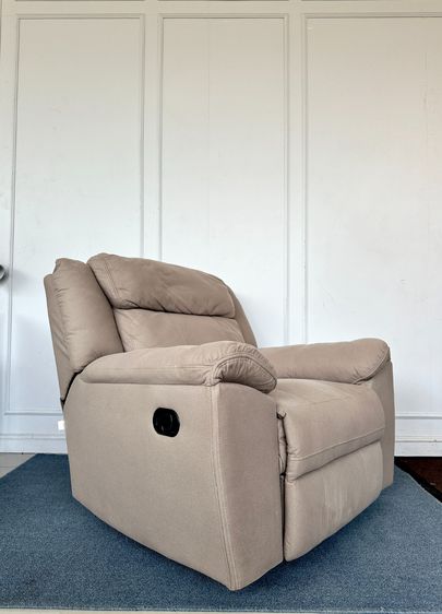 เก้าอี้อาร์มแชร์ แบรนด์ CUSHY เบาะผ้าสีเบจ รูปที่ 4