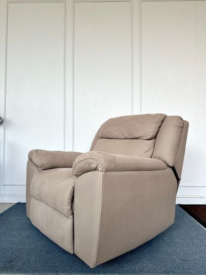เก้าอี้อาร์มแชร์ แบรนด์ CUSHY เบาะผ้าสีเบจ รูปที่ 3
