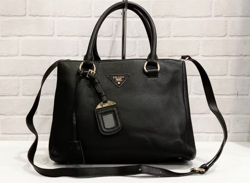 กระเป๋าสะพาย Prada saffiano leather bag รูปที่ 1