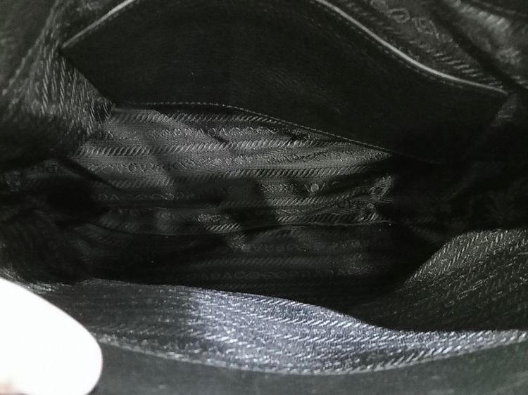 กระเป๋าสะพาย Prada saffiano leather bag รูปที่ 10
