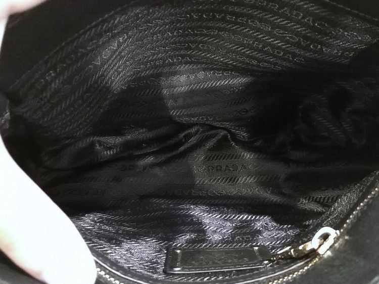 กระเป๋าสะพาย Prada saffiano leather bag รูปที่ 11