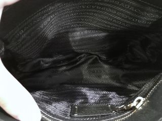 กระเป๋าสะพาย Prada saffiano leather bag-10