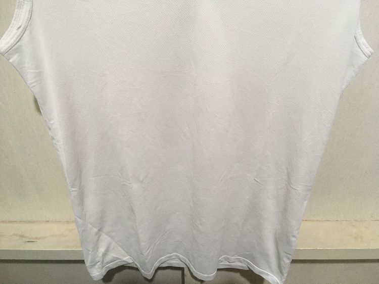 เสื้อผ้าบาง แขนกุด คอวี AIRism แบรนด์ UNIQLO สีขาว รูปที่ 4