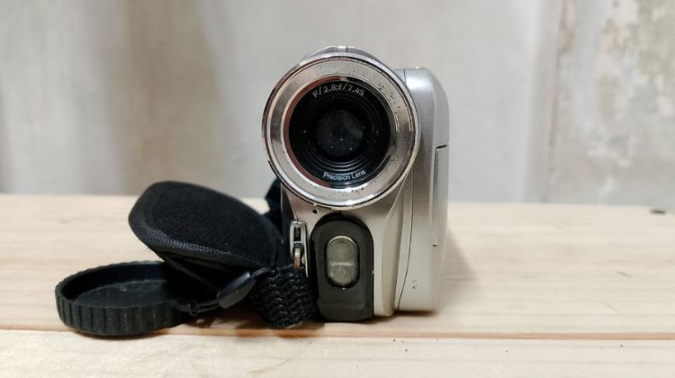 ขายกล้องถ่ายรูปเก่า 
ย้ำ ตีเป็นงานอะไหล่ งานตั้งโชว์  รุ่น Sony 16X Digital Zoom รูปที่ 2