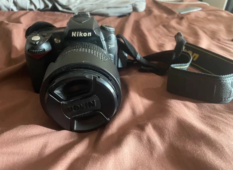 กล้อง NIKON D90 lens 18-105 VR kit พร้อมอุปกรณ์ครบ